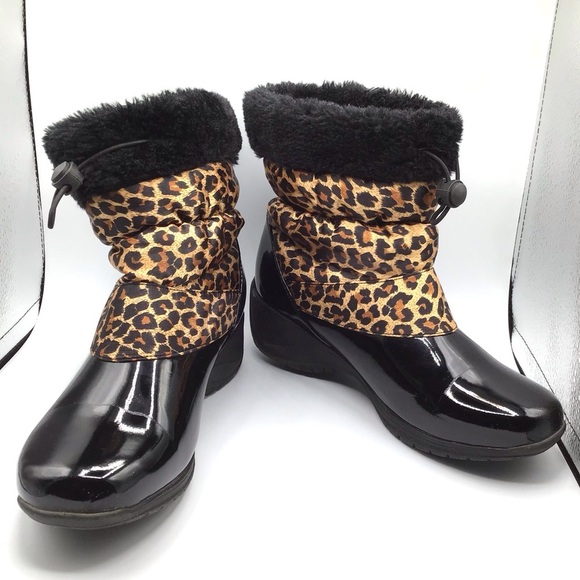 Other - Leopard Print Women Boots with Black Patent Finish Furry Inside Size 7M